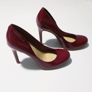 Jessica Simpson red pumps